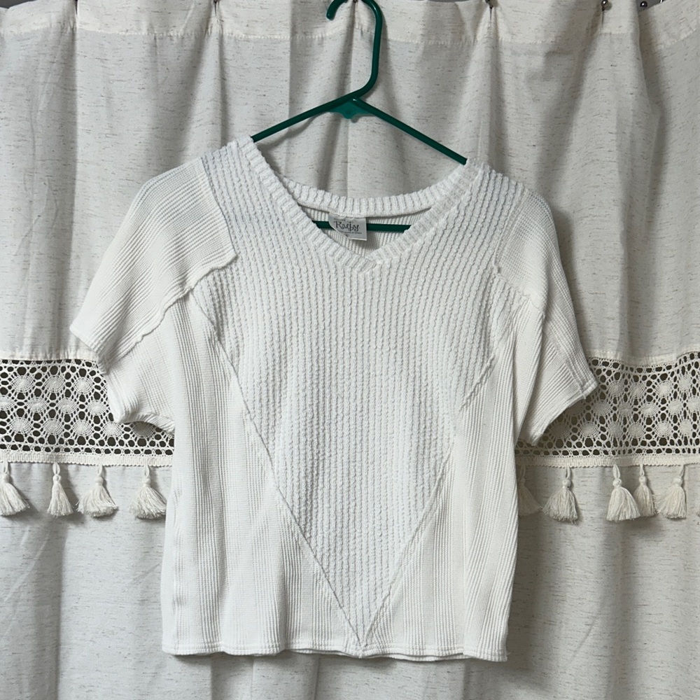 Textured Ivory V-Neck Short Sleeve Top